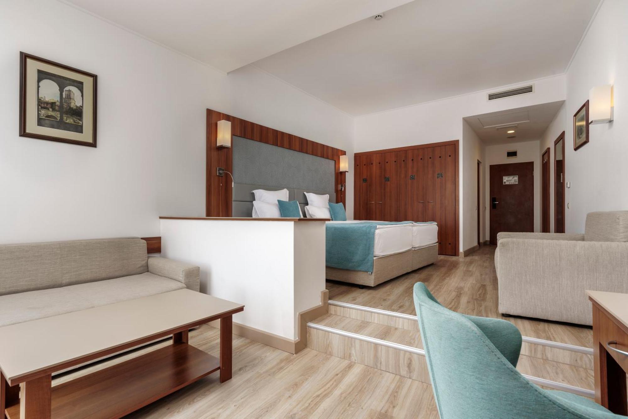 Alua Helios Bay Hotel Obzor Bagian luar foto