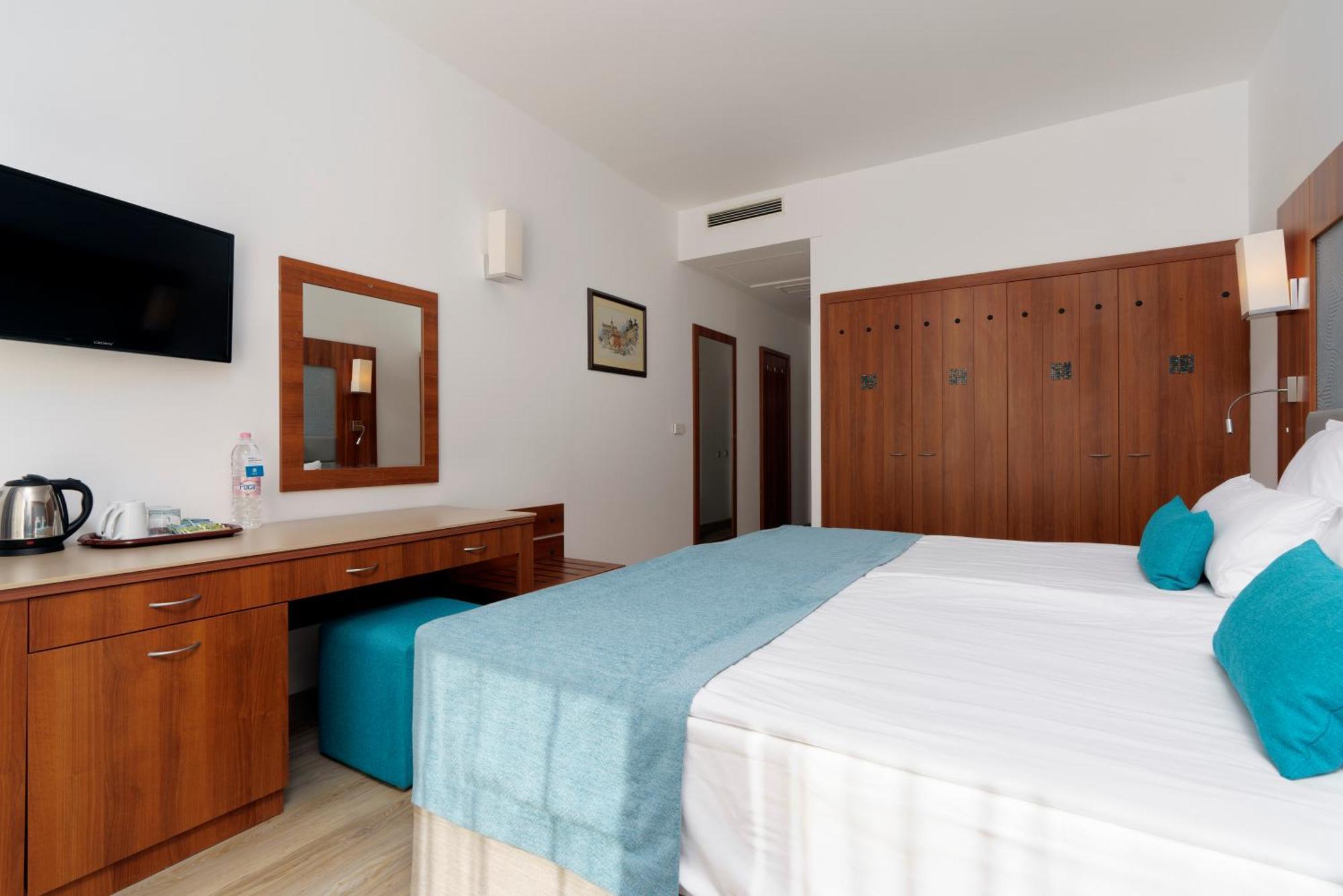 Alua Helios Bay Hotel Obzor Bagian luar foto